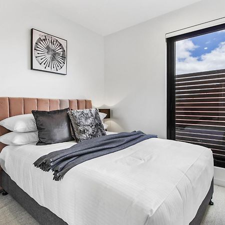 Boutique Apartment In Quiet, Sought-After Suburb Carnegie Buitenkant foto